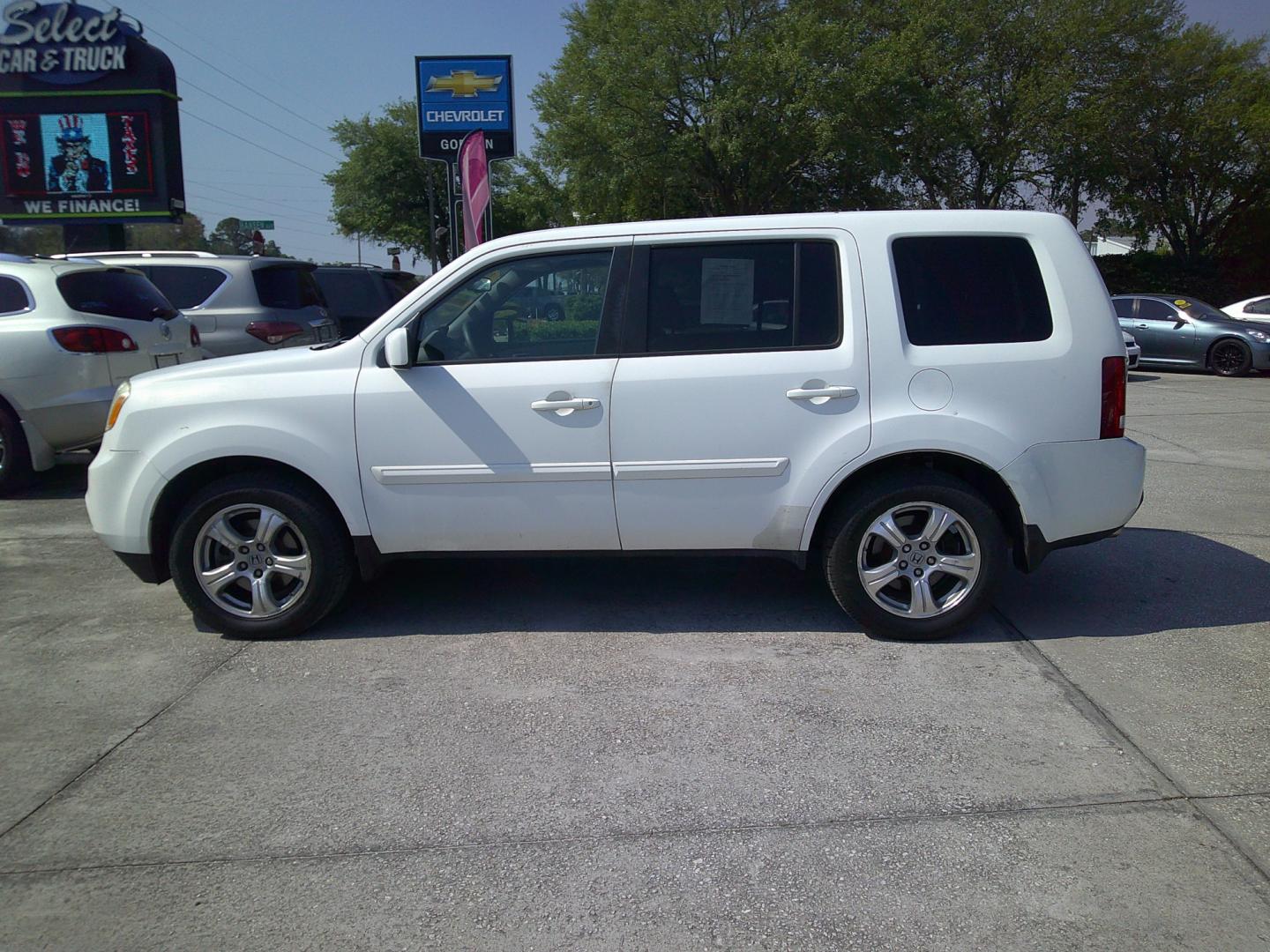 2015 WHITE HONDA PILOT EXL (5FNYF3H56FB) , located at 390 Hansen Avenue, Orange Park, FL, 32065, (904) 276-7933, 30.130497, -81.787529 - Photo#4